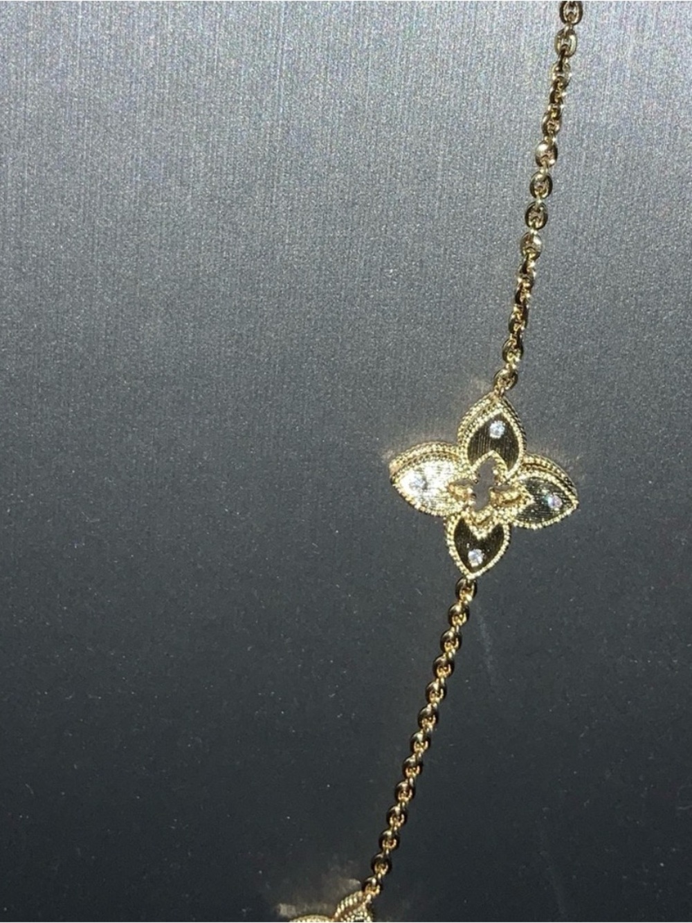18k Venetian Station Necklace - Picture 6 of 9